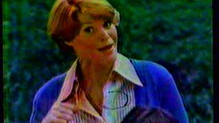 1978 Hostess Snack Cakes quotWhen I Say Yes Its Hostessquot TV Commercial [upl. by Luane]