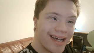 Jongen met downsyndroom is Youtuber [upl. by Nevanod]