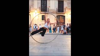 Beautiful street performer in barcelona 🇪🇸 spain fyp [upl. by Yert258]