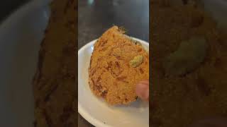 Maddur Tiffanys  Maddur Vada Orginal place shorts food [upl. by Elbag]