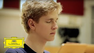 Jan Lisiecki – Chopin Nocturne in C sharp minor Op Posth [upl. by Fagan271]