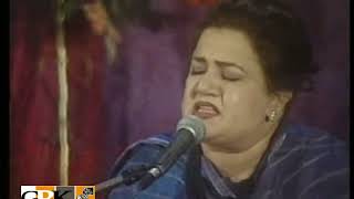 BHUL JANEYA KISE DE NAAL PYAR NA KARIN  SURAIYA KHANUM  LIVE [upl. by Delp838]