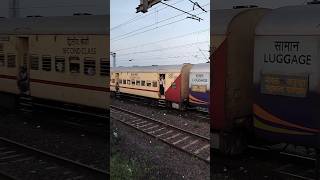 Mahamana Express Bhopal to Khajuraho indianrailways indianrail train [upl. by Karla]