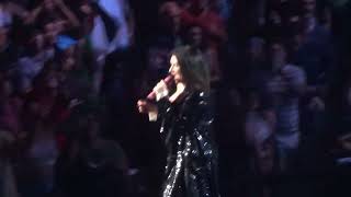 Laura Pausini  Verdades a medias  Yo canto  Emergencia de amor  Movistar Arena  Bs As  28224 [upl. by Eustache]