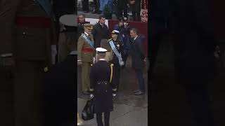 Gritos y pitidos a Pedro Sánchez en el desfile del 12 de octubre [upl. by Haeli689]