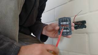 tutorial electricidad  como instalar un enchufe o tomacorriente doble [upl. by Autum]