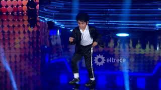 ¡Un mini Michael Jackson Tiene 5 años y baila igual que el Rey del Pop [upl. by Franz]