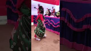 ওরে বাংলাদেশের মেয়েরে তুই হেইলা দুইলা যাস। dance bangladance viralvideo [upl. by Yttik633]