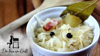 Sauerkraut verfeinern  schnelles und einfaches Rezept [upl. by Armahs873]