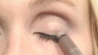 Lidschatten  MakeupTutorial  Douglas Beauty Academy [upl. by Sinegold]