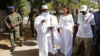 Yahya Jammeh et sa famille interdits dentrer aux EtatsUnis [upl. by Aibos822]