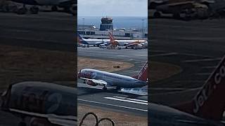 B737 Jet2 landing at Madeira Airport [upl. by Sanders485]