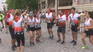 2500 deportistas corren la San Fermin Marathon [upl. by Lainad806]