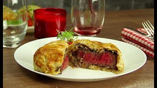 Beef Wellington Rinderfilet Rezept für Zwei im Blätterteig [upl. by Athenian]