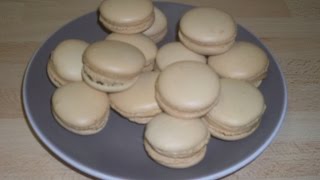 Comment faire des MACARONS crème caramel au beurre salé [upl. by Marlene]