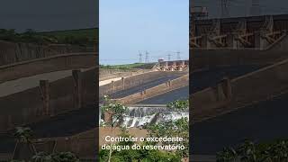 Rara imagem do vertedouro da usina hidrelétrica de Itaipu em funcionamento [upl. by Anilef]