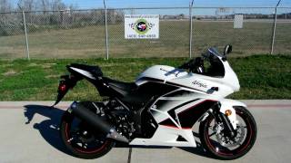 2011 Kawasaki Ninja 250R Pearl White Special Edition [upl. by Lekcar]