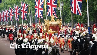 Live Queen’s Platinum Jubilee party takes place in front of Buckingham Palace [upl. by Laeynad91]