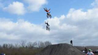 FMX pecquencourt 2009 chute crash de jeremie rouanet [upl. by Aerdnek]