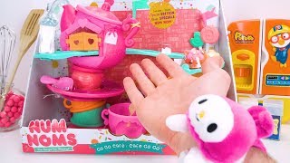 Num Noms play at the Go Go Cafe [upl. by Maury]