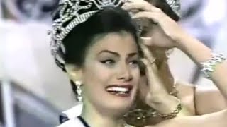 Dayanara Torres in her coronation as Miss Universe 1993 [upl. by Neil]