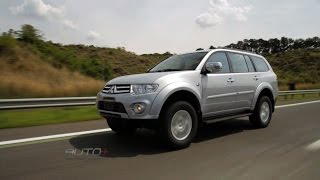 Pajero Dakar segue com muita força na linha 2015 [upl. by Adnerol984]