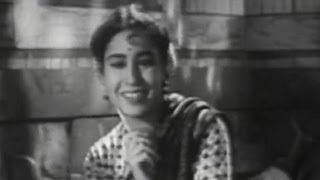 Main Ghar Ki Rani Hu Geeta Dutt Abhiman Song [upl. by Imeka784]