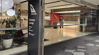 BEST Qantas Business Lounge OneWorld Sapphire Melbourne Tullamarine Airport Terminal 2 Australia [upl. by Gaivn204]