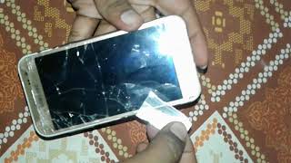 How to remove broken tempered glass from any Smartphone [upl. by Ahsenahs]