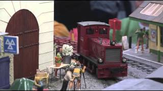 Elsecar 16mm Garden Railway Show 2015 [upl. by Ettelimay47]