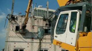 Liebherr  Crawler Excavator R 954 C Litronic Demolition during an operation near Frankfurt [upl. by Aryek]