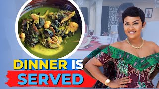 NANA AMA MCBROWN  COOKS FUFU amp EBUNEBUNU SOUP for DENTAA [upl. by Donaldson852]