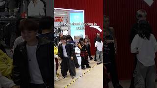 Kpop in public ROSÉ amp Bruno Mars  APT [upl. by Farwell]