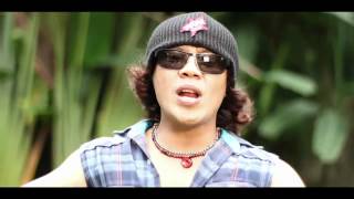 JAMRUD  Sik Sik Sibatumanikan  Official video with Krisyanto [upl. by Aicemaj643]