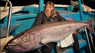 【バラムツ】国内で釣れる特大怪魚！食べるとお尻から油が出る、全身脂だらけの深海魚を釣ってきた！ [upl. by Jennilee]