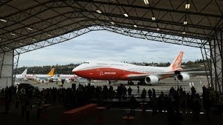 Ein Gigant hebt abBoeings neuer Superjumbo 7478 [upl. by Noryak]