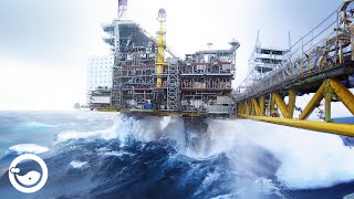 Life amp work in Extreme Conditions This is Why Offshore Oil Rig Workers Earn So much Money [upl. by Muirhead]