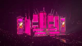 NICKI MINAJ  Oakland [upl. by Blasius]