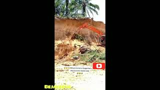 Detikdetik alat berat pengerukan tebing bejayasvc automobile viralvideo [upl. by Hairahcaz165]