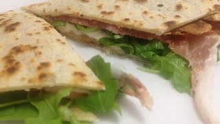 Piadina e Cassone Romagnolo Ricetta [upl. by Anihsak25]