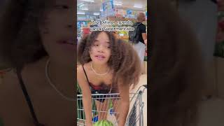 Como van los Latinos al supermercado vs otros IchMia [upl. by Assenay647]