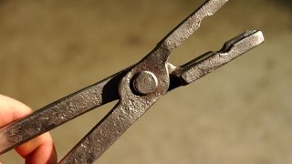 Blacksmithing  Hand Forging a pair of blacksmiths tongs  Flatbit Tongs [upl. by Nirahs]