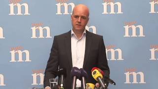 Reinfeldt Invandringen är så dyr att vi inte har råd med något annat [upl. by Nwahsuq]