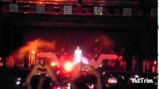 Concert Stromae Dakar mai 2015  Papaoutai [upl. by Allain37]