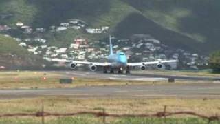 747 St Maarten spectacular takeoff [upl. by Yrreb]