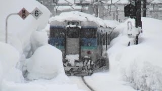 JR東日本 新井駅信越本線 新潟県妙高市 Arai Station Niigata JAPAN 2012211 [upl. by Tavis694]