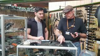 Fred Perrin sur le stand de la Coutellerie Tourangelle à Survival Expo 2019 [upl. by Ayrad]