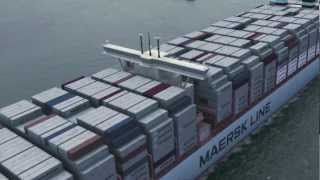 Maersk Line TripleE  Largest container ship in the world 2012  Hardware Ship 1080p [upl. by Anrev]