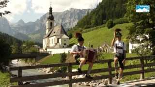 Schuhplattler im Berchtesgadener Land Tradition und Brauchtum in Bayern [upl. by Enilrahc841]