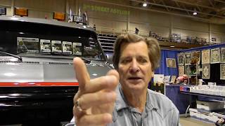 meeting Dirk Benedict Crypticon 2017 St Joseph MO Sun 716 [upl. by Pincince]